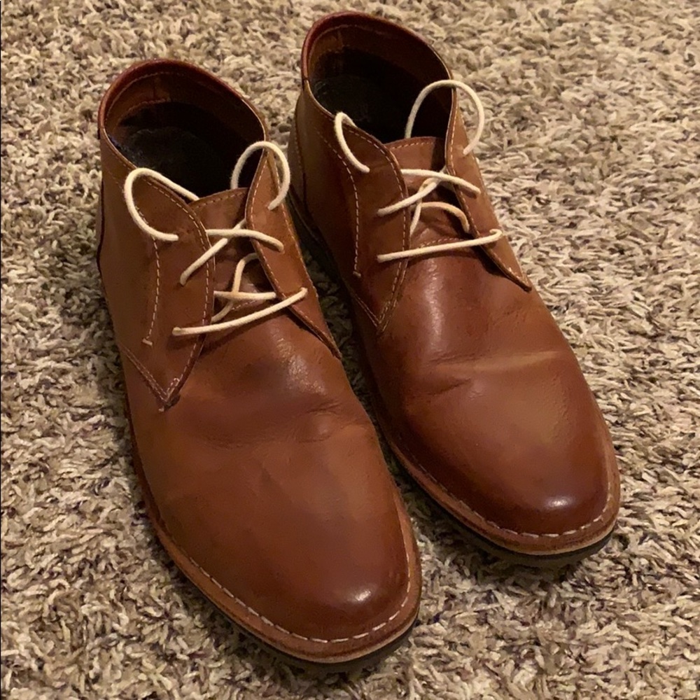 Steve Madden Tan Chukkas size 10 1/2